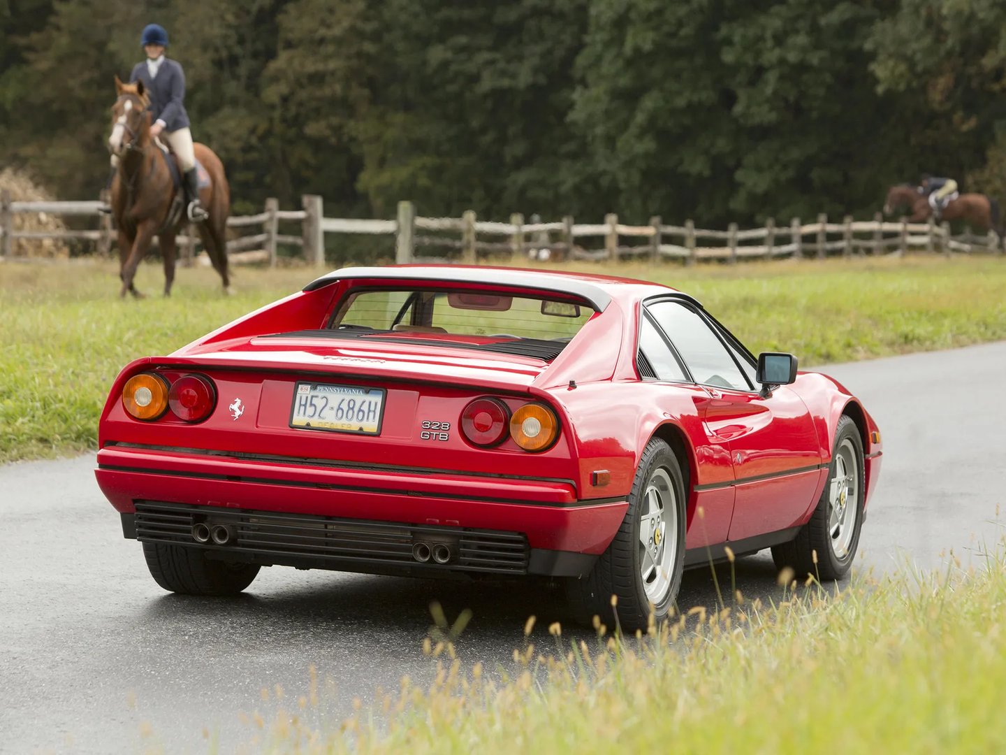 Ferrari_328_1_generation__Coupe__8.jpg