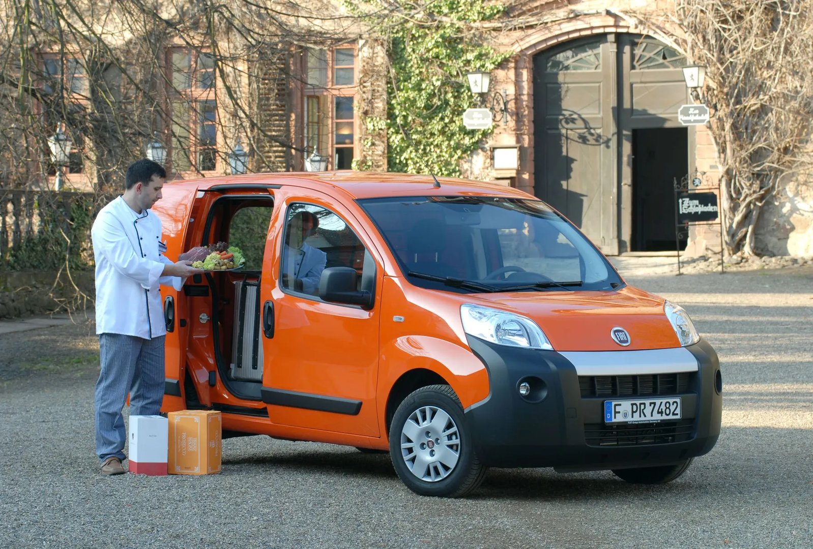 Fiat_Fiorino_3_generation__Van__5.jpg