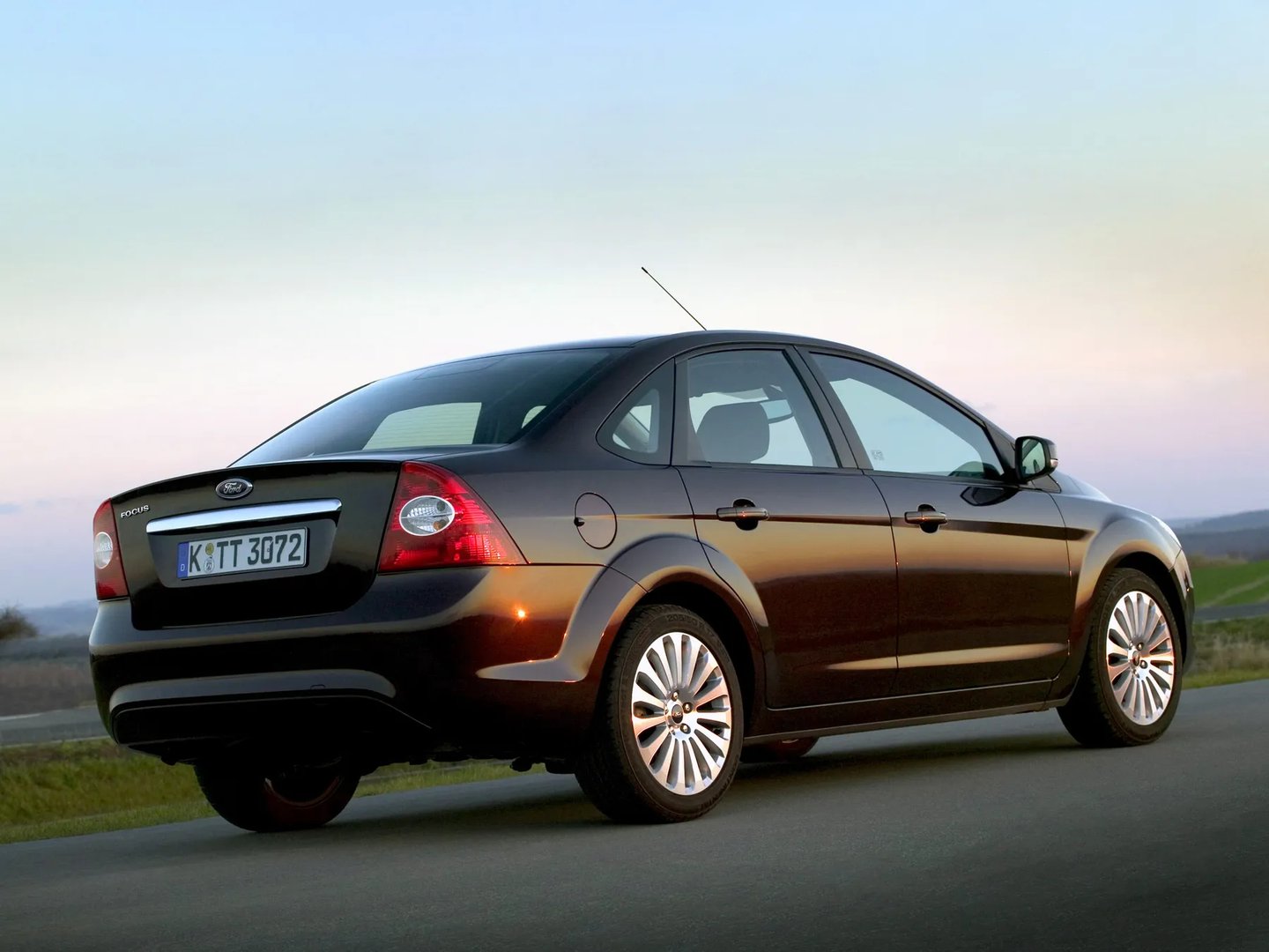 Ford_Focus_2_generation_restyling__Sedan__1.jpg