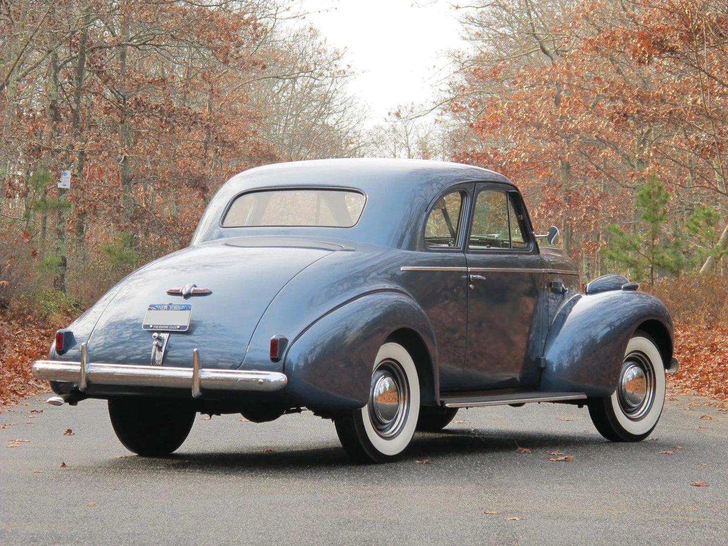 Buick_Century_1_generation__Coupe__1.jpg
