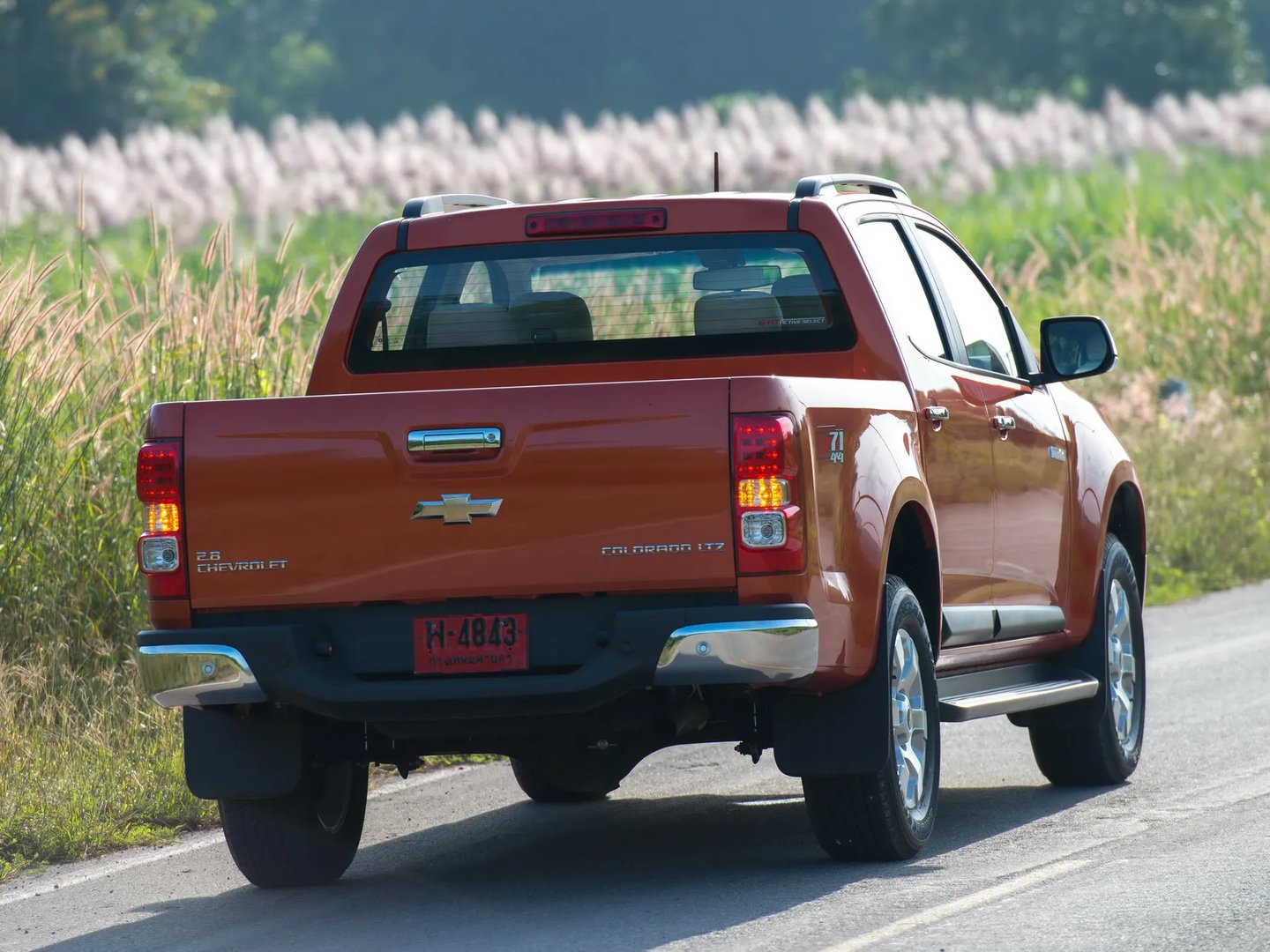 Chevrolet_Colorado_2_generation__Pickup_double-cab__7.jpg