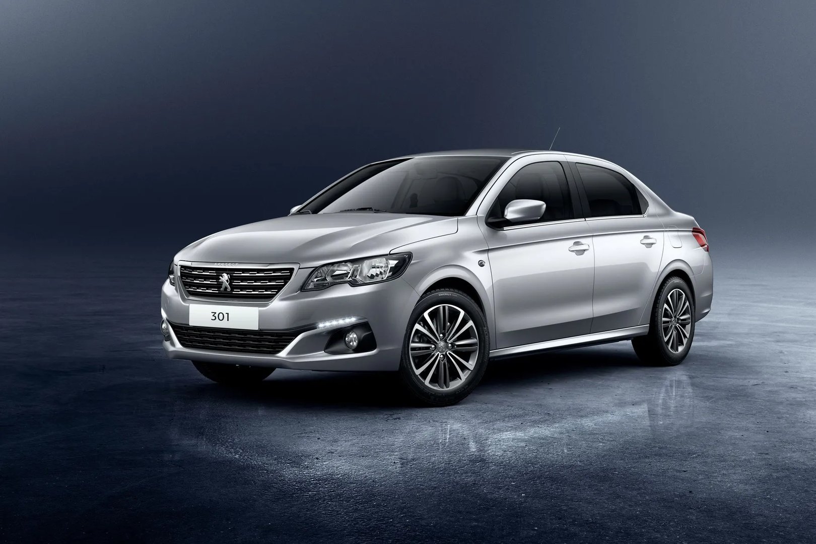 1 generation, restyling 