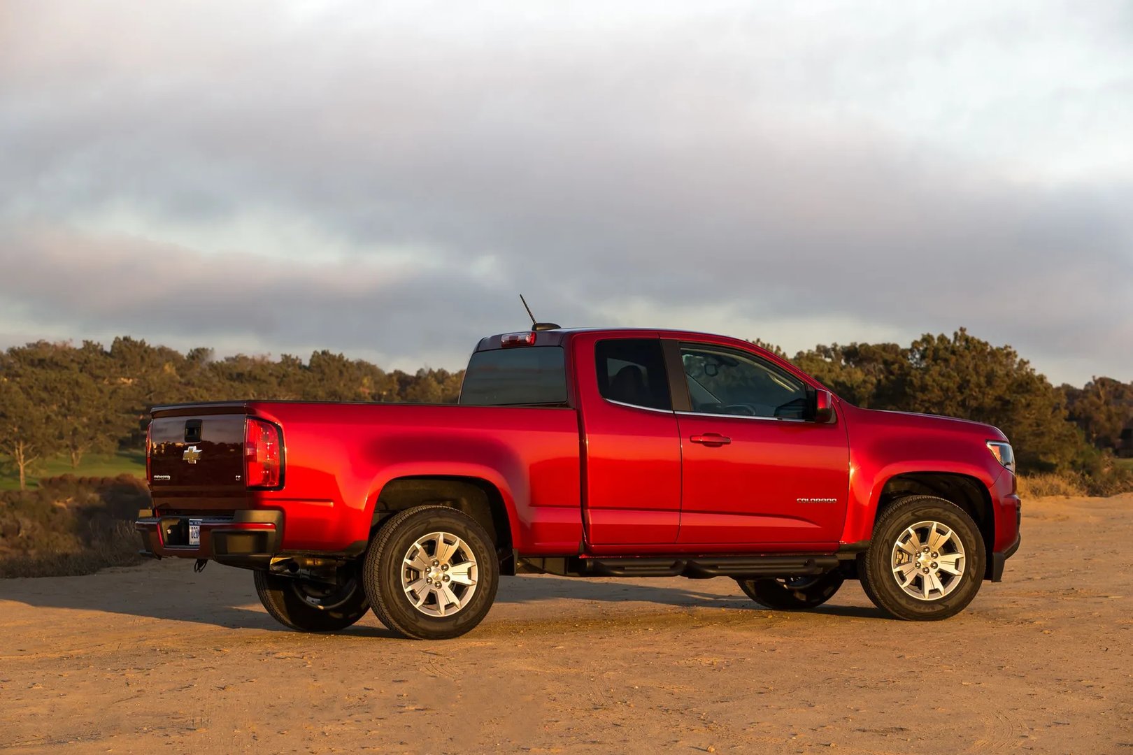 Chevrolet_Colorado_2_generation_restyling_1__Pickup_1.5-cab__5.jpg