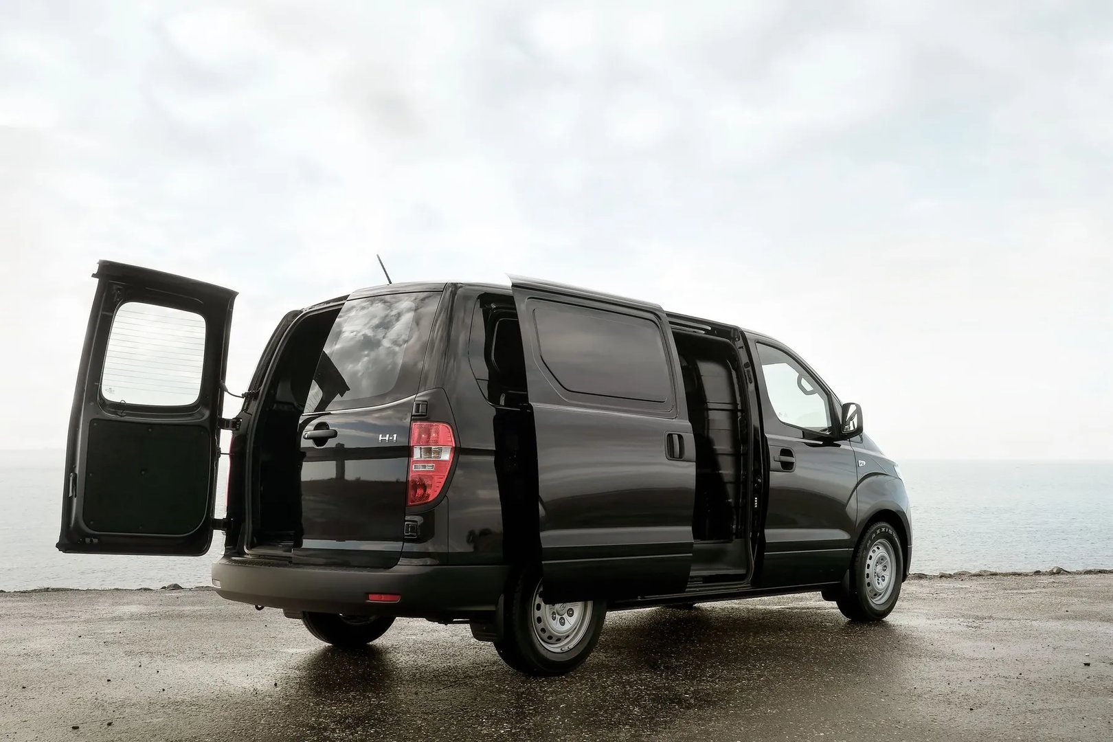 Hyundai_i800_2_generation_restyling_3__Van__2.jpg