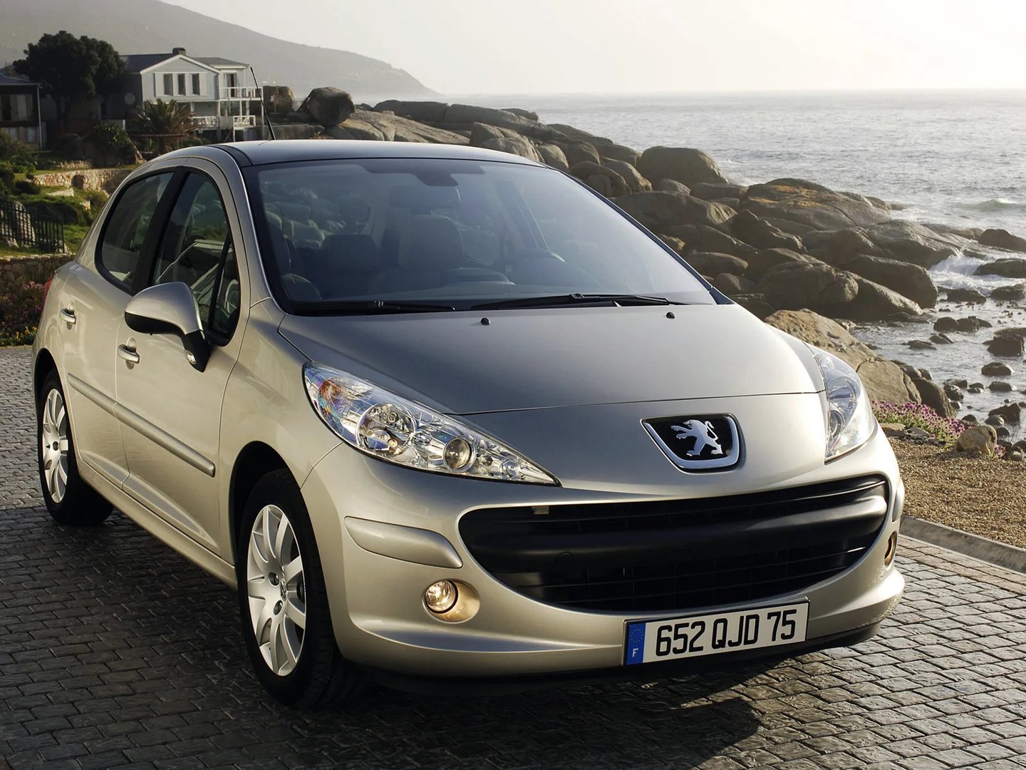 Peugeot 207 1 generation  Hatchback 5-door