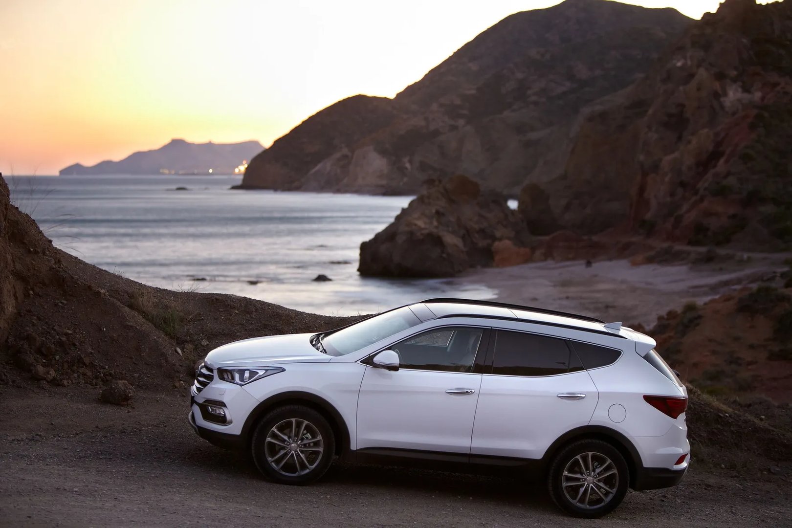 Hyundai_Santa_Fe_3_generation_restyling__SUV_5-doors__5.jpg
