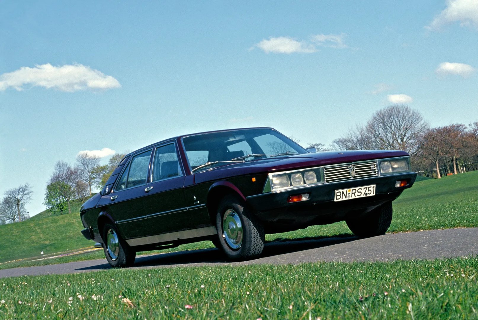 Maserati_Quattroporte_2_generation__Sedan__7.jpg