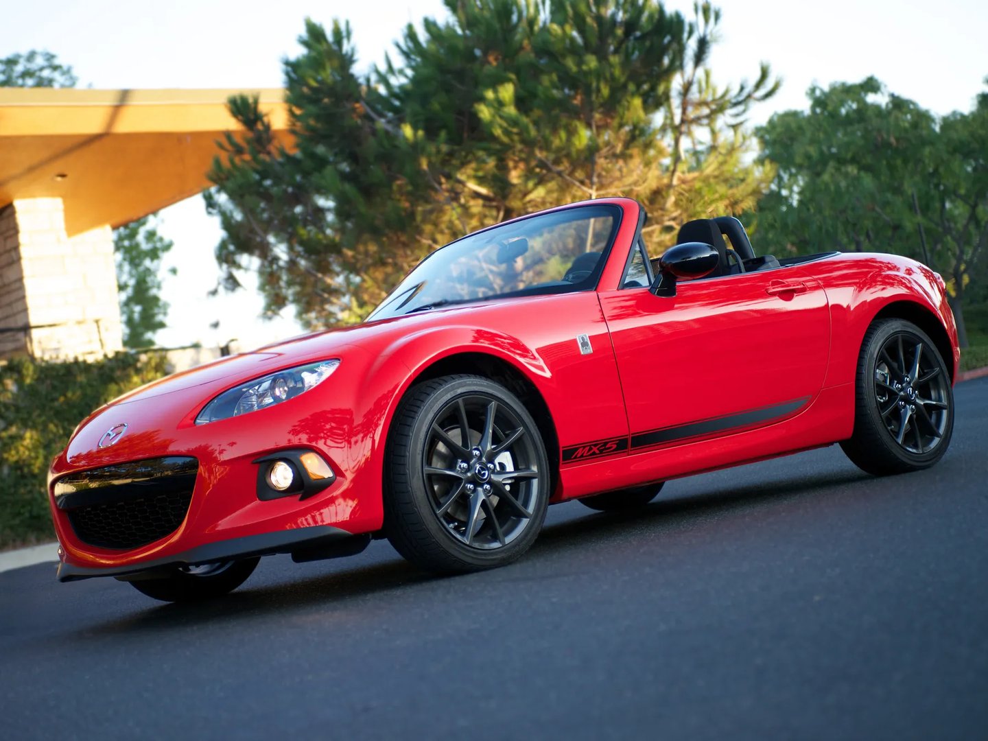 Mazda_MX-5_3_generation_restyling__Roadster__9.jpg