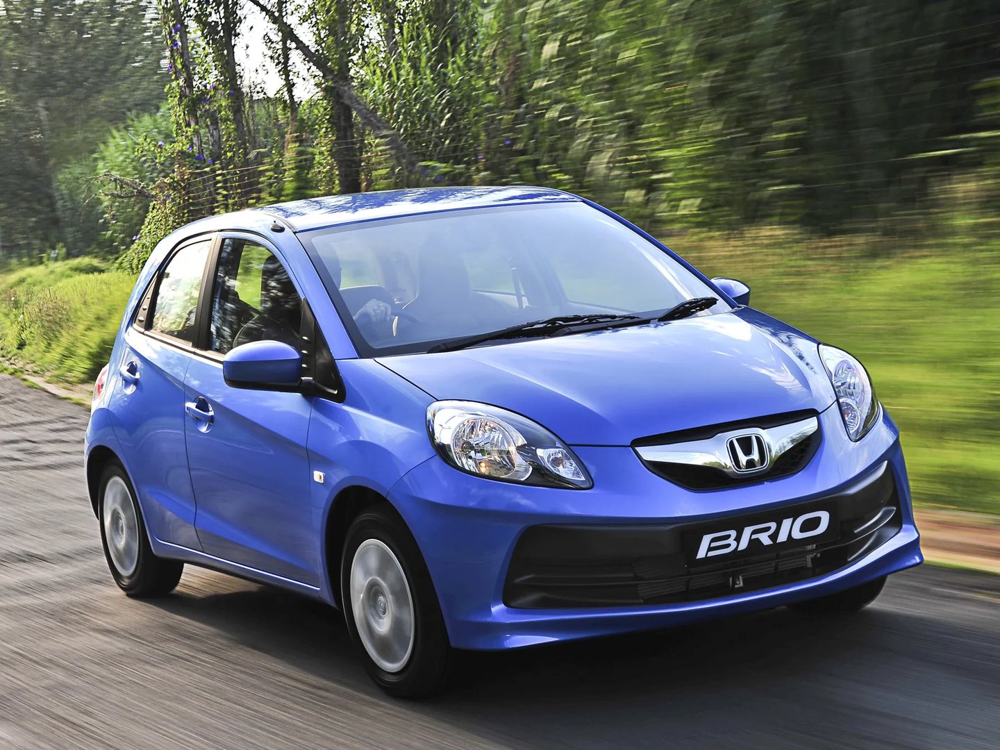 Honda_Brio_1_generation__Mini_5-doors__8.jpg
