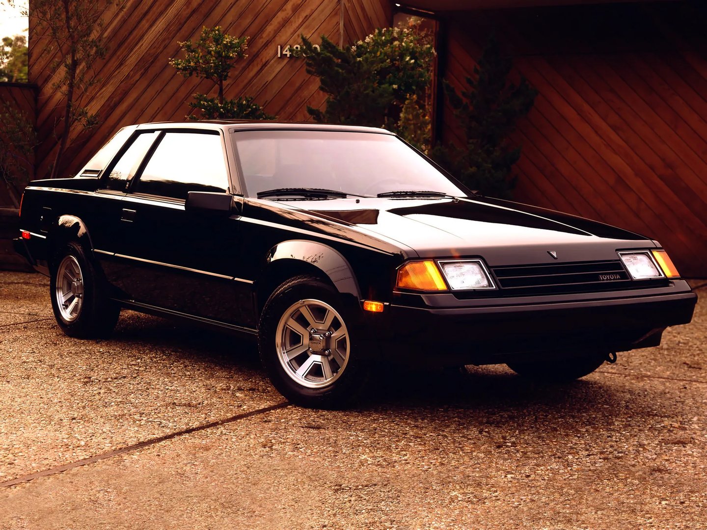 Toyota_Celica_3_generation__Coupe__4.jpg