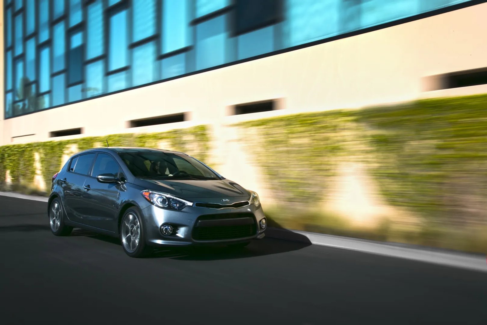 Kia_Cerato_3_generation__Hatchback_5-door__2.jpg