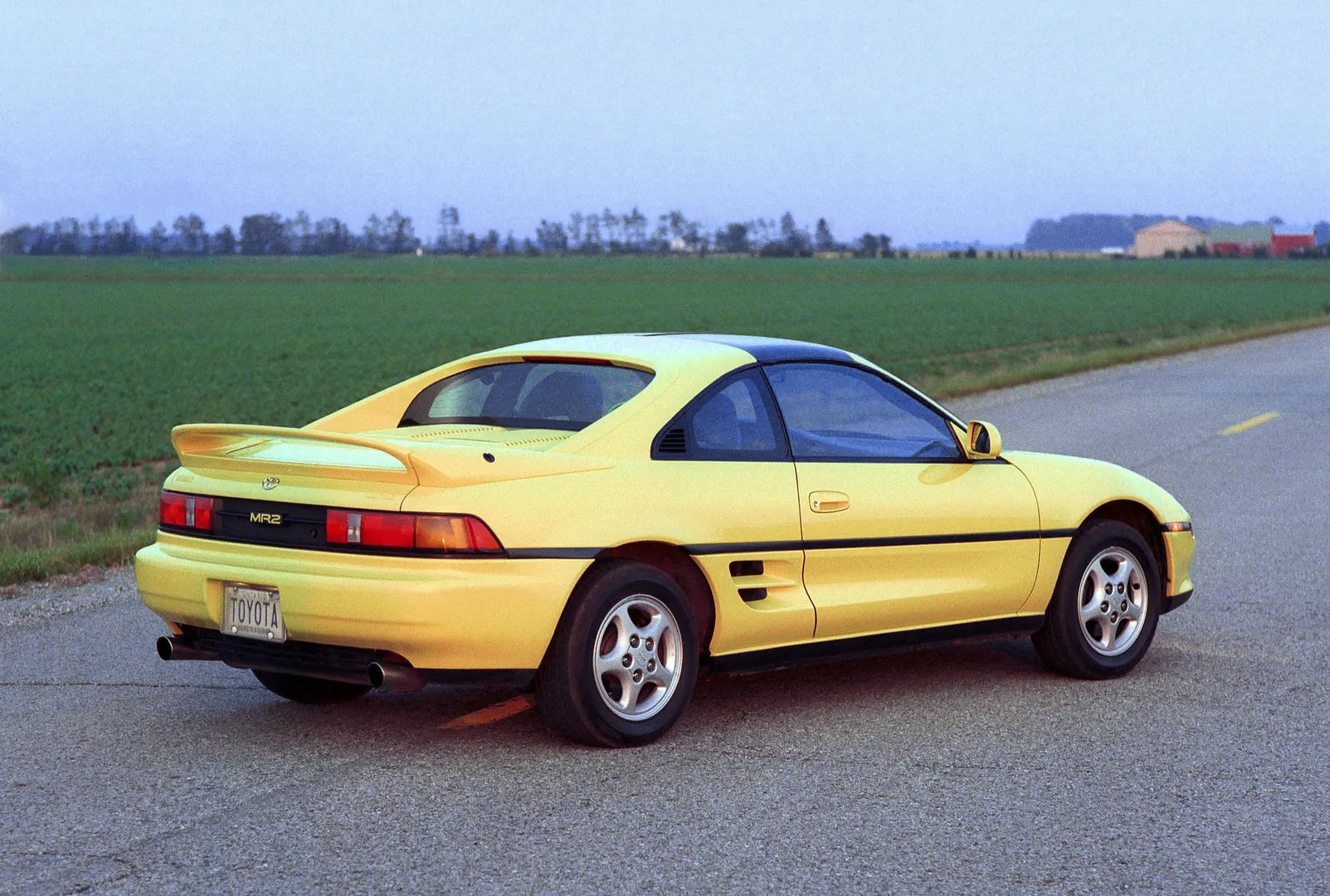 Toyota_MR2_2_generation__Coupe__4.jpg