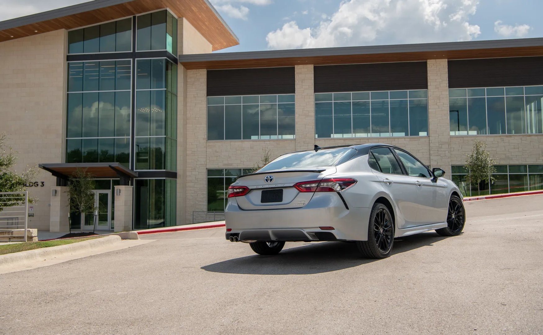 Toyota_Camry_8_generation_restyling__Sedan__1.jpg