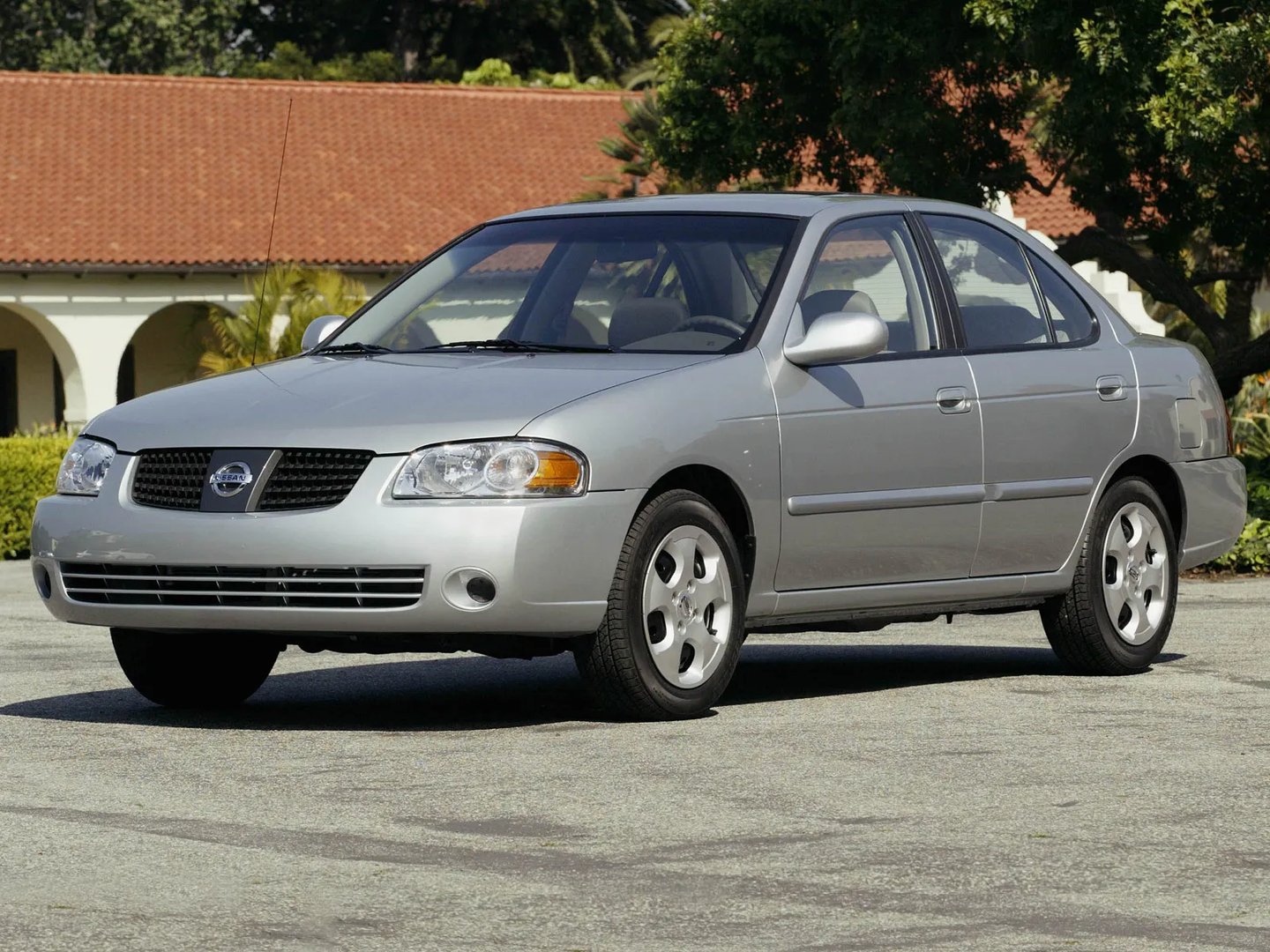 Nissan_Sentra_5_generation__Sedan__5.jpg
