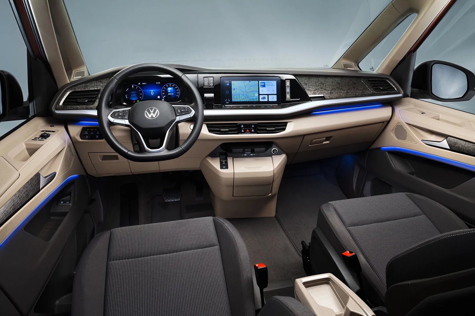 Volkswagen_Multivan_7_generation__Minivan__6.jpg