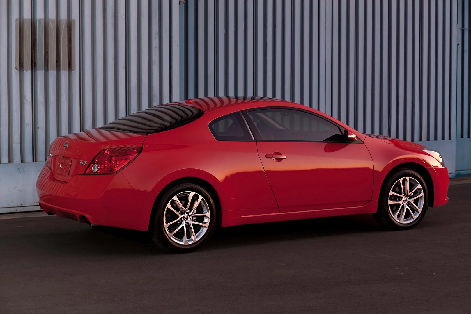 Nissan_Altima_4_generation_restyling__Coupe__3.jpg
