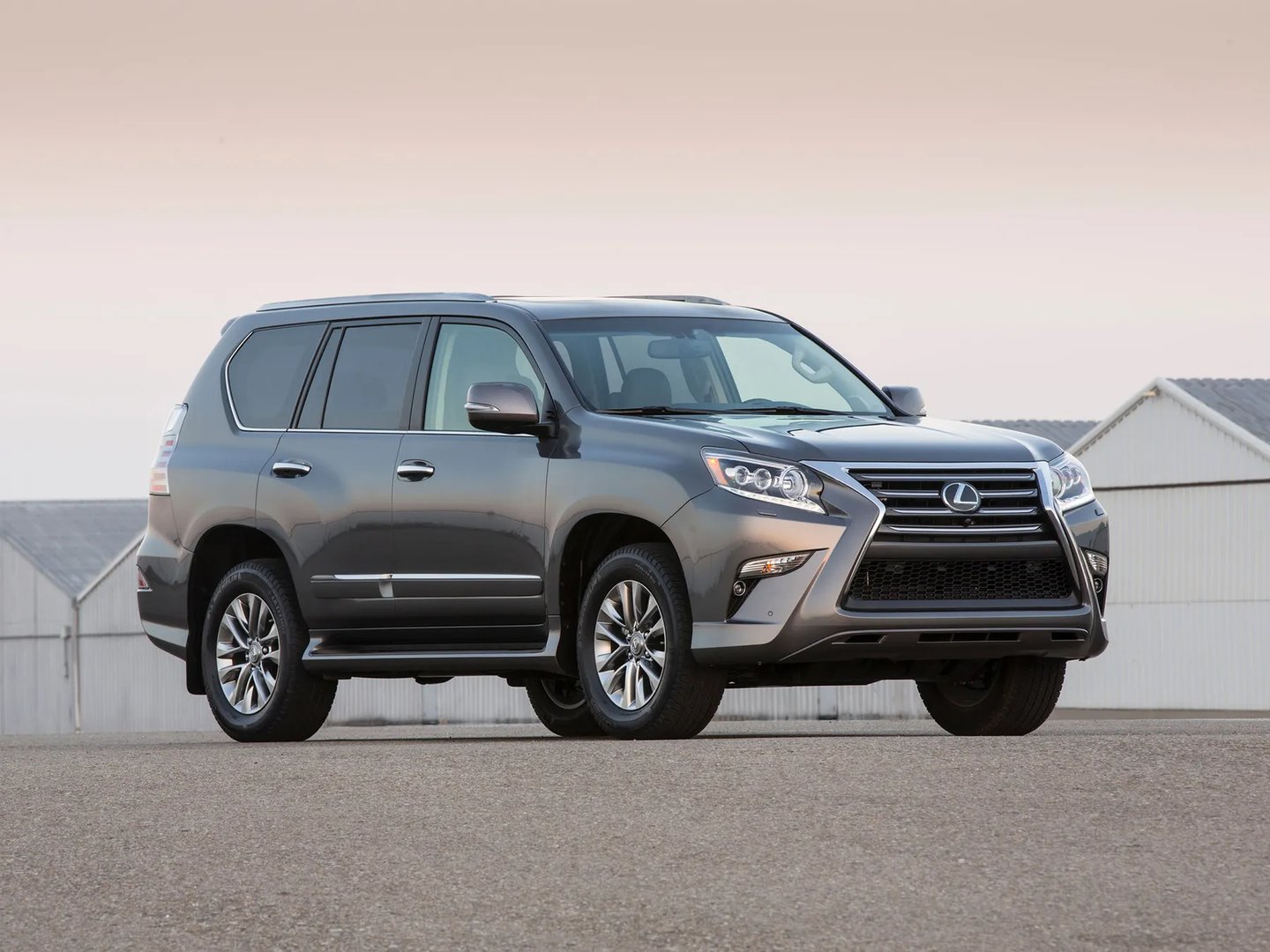 Lexus_GX_2_generation_restyling__SUV_5-doors__10.jpg