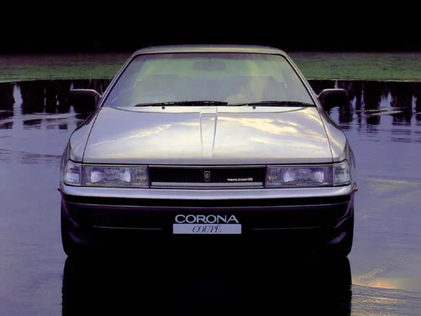 Toyota_Corona_8_generation__Coupe__2.jpg