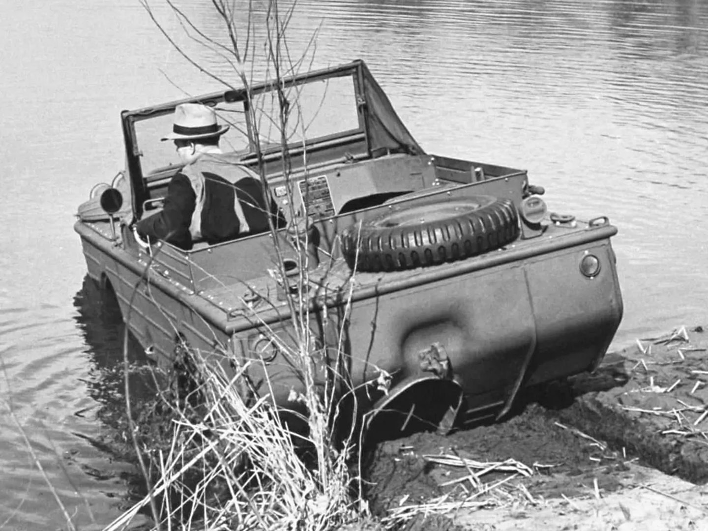 Ford_GPA_1_generation__SUV_cabriolet__2.jpg