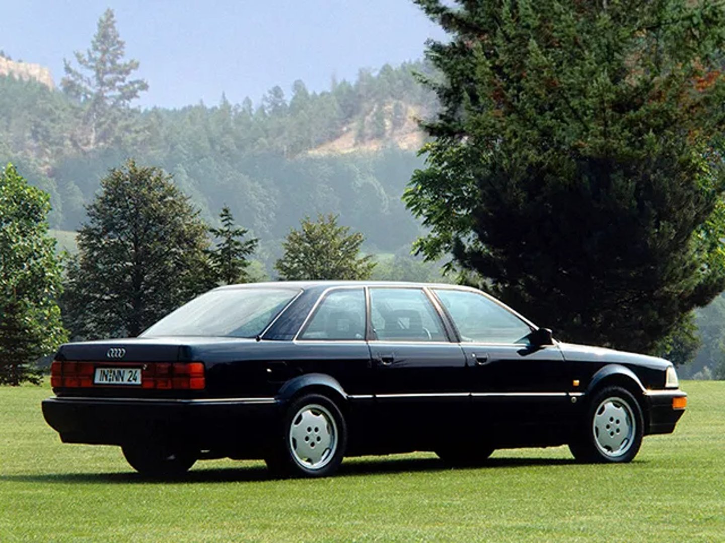 Audi_V8_1_generation__Sedan_Long__1.jpg
