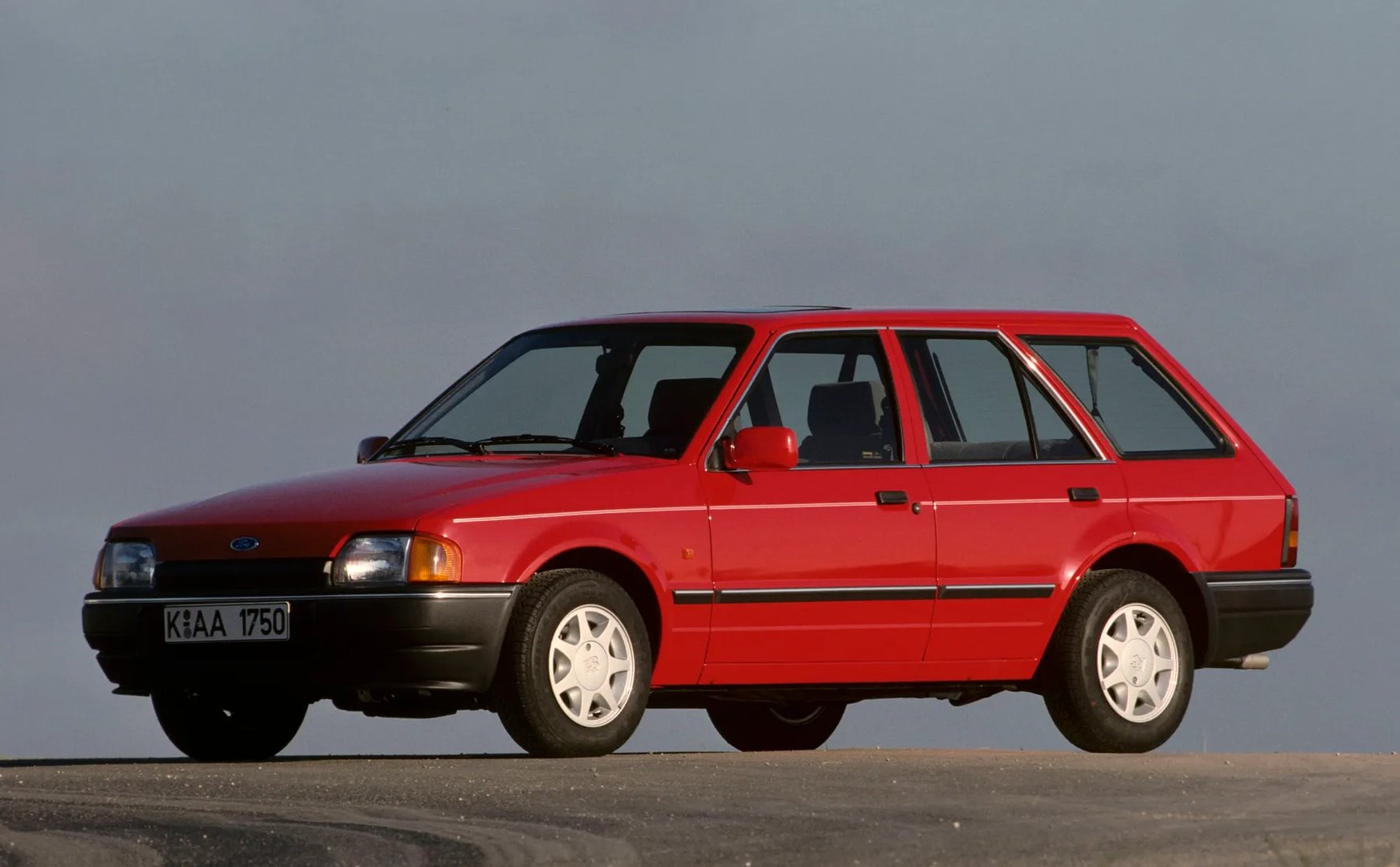 —  Estate 5-door