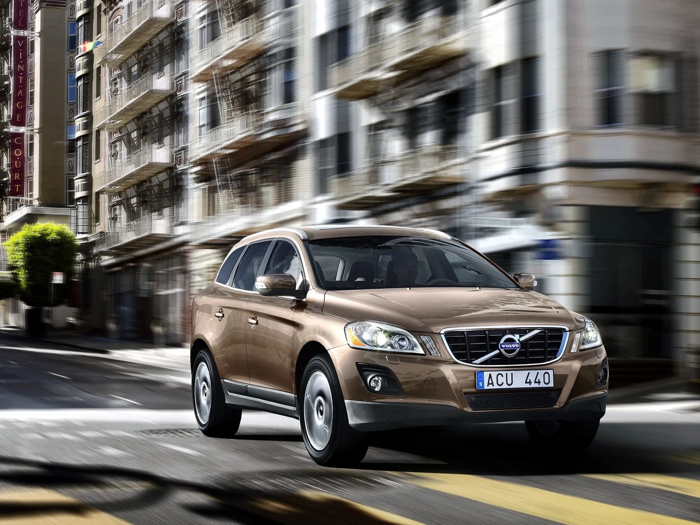 Volvo_XC60_1_generation__SUV_5-doors__5.jpg