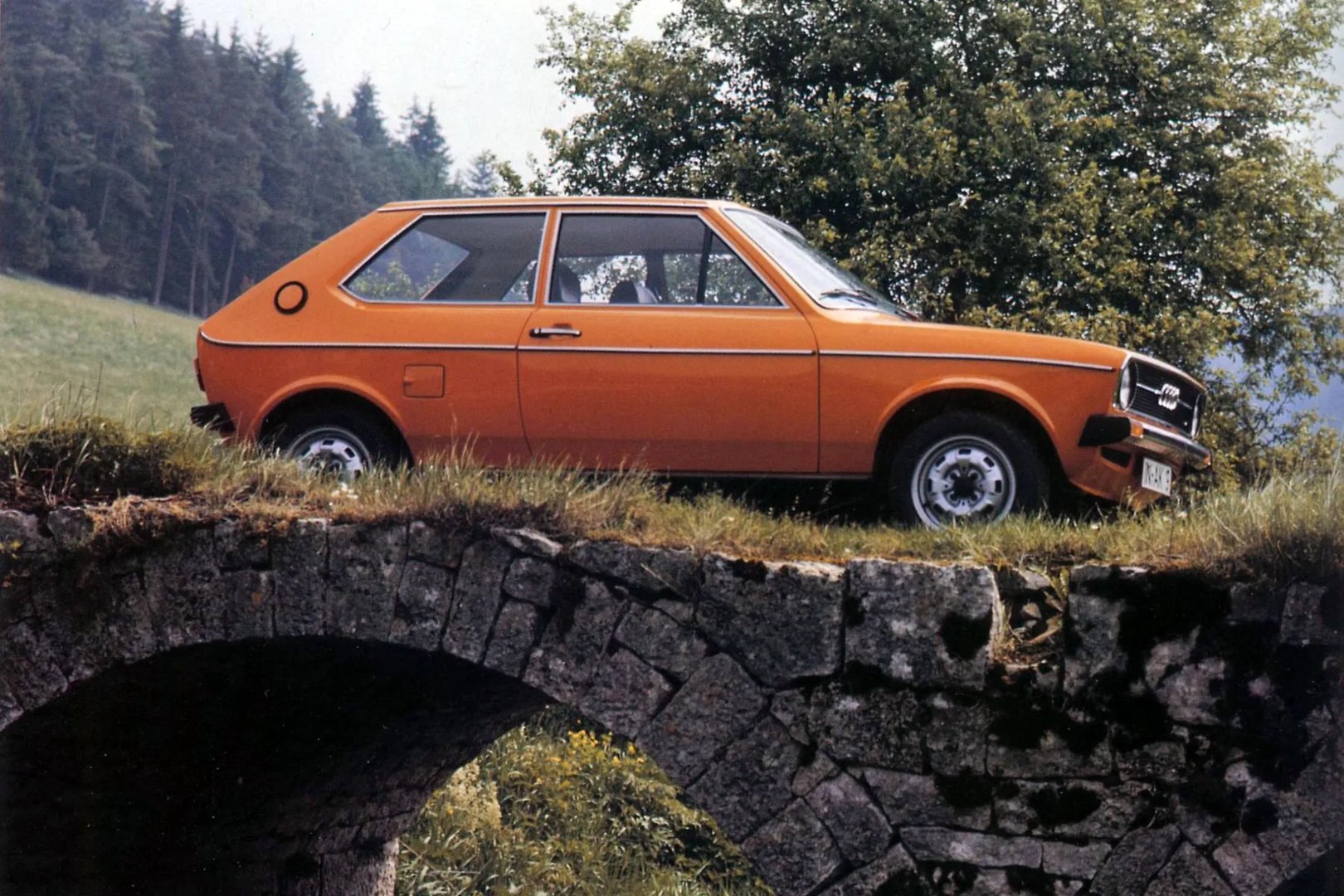 Audi_50_1_generation__Hatchback_3-door__4.jpg
