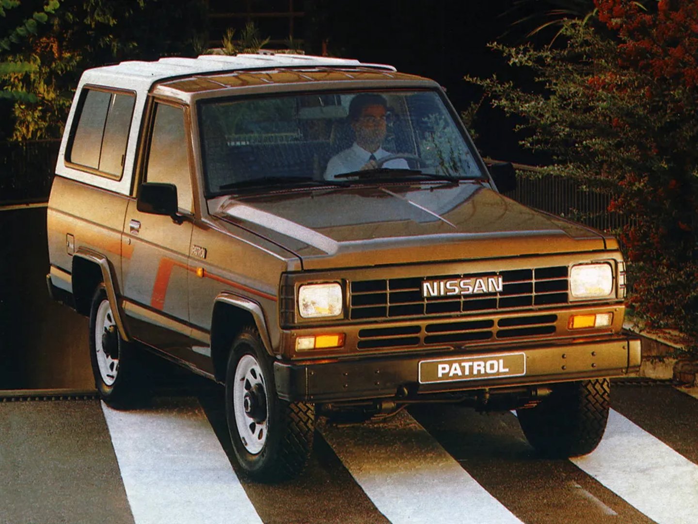 Nissan_Patrol_3_generation__SUV_3-doors__4.jpg