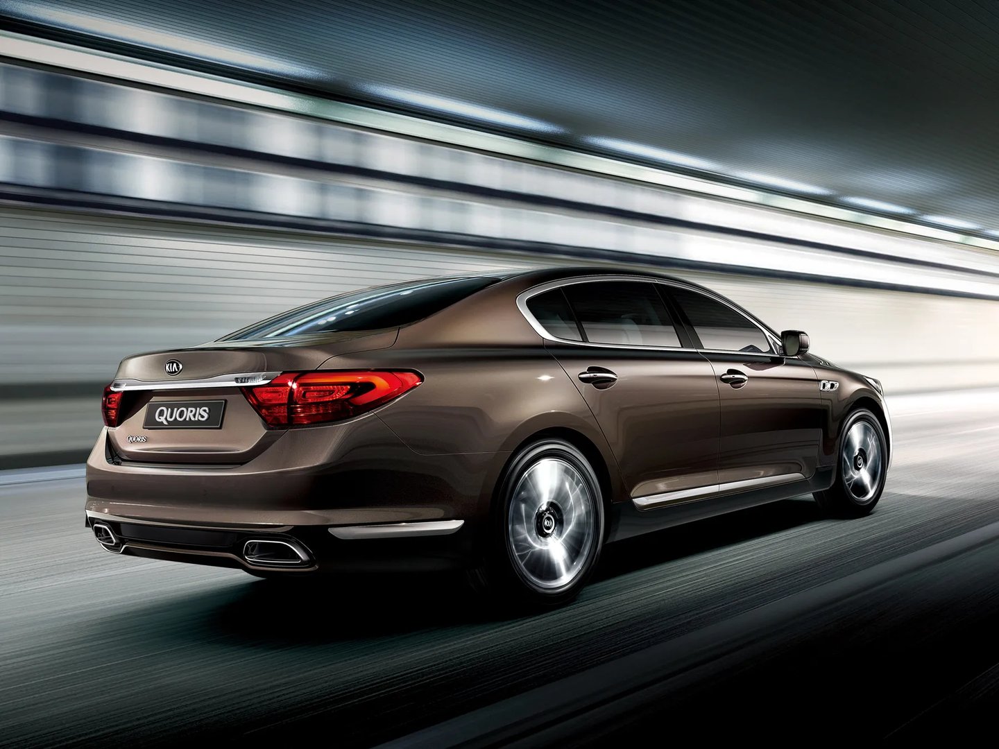Kia_Quoris_1_generation__Sedan__1.jpg