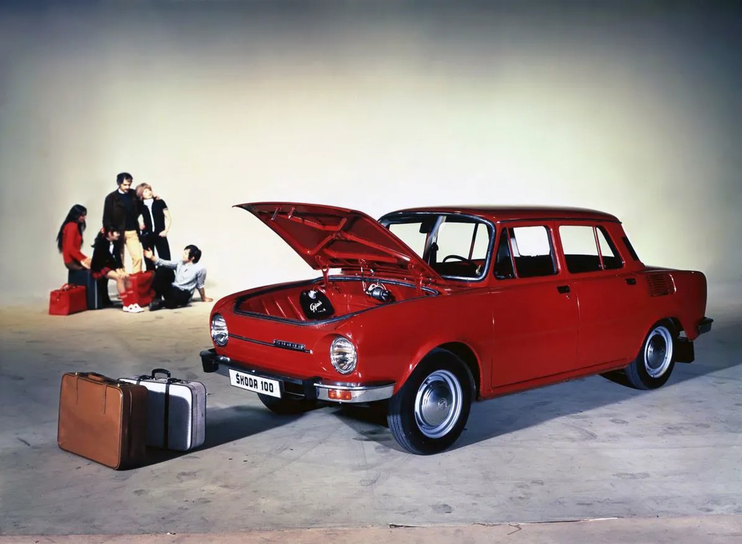 Skoda_100_Series_1_generation__Sedan__1.jpg