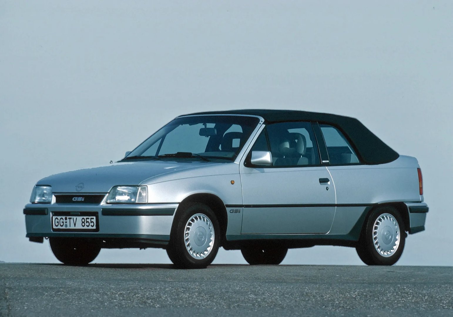 Opel_Kadett_5_generation__Cabrio__7.jpg