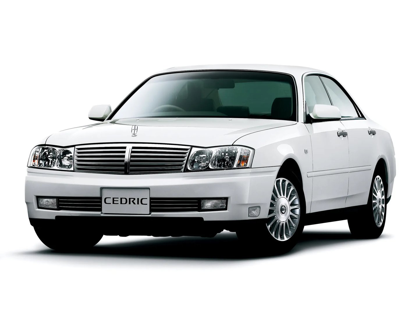Nissan_Cedric_10_generation__Sedan__3.jpg