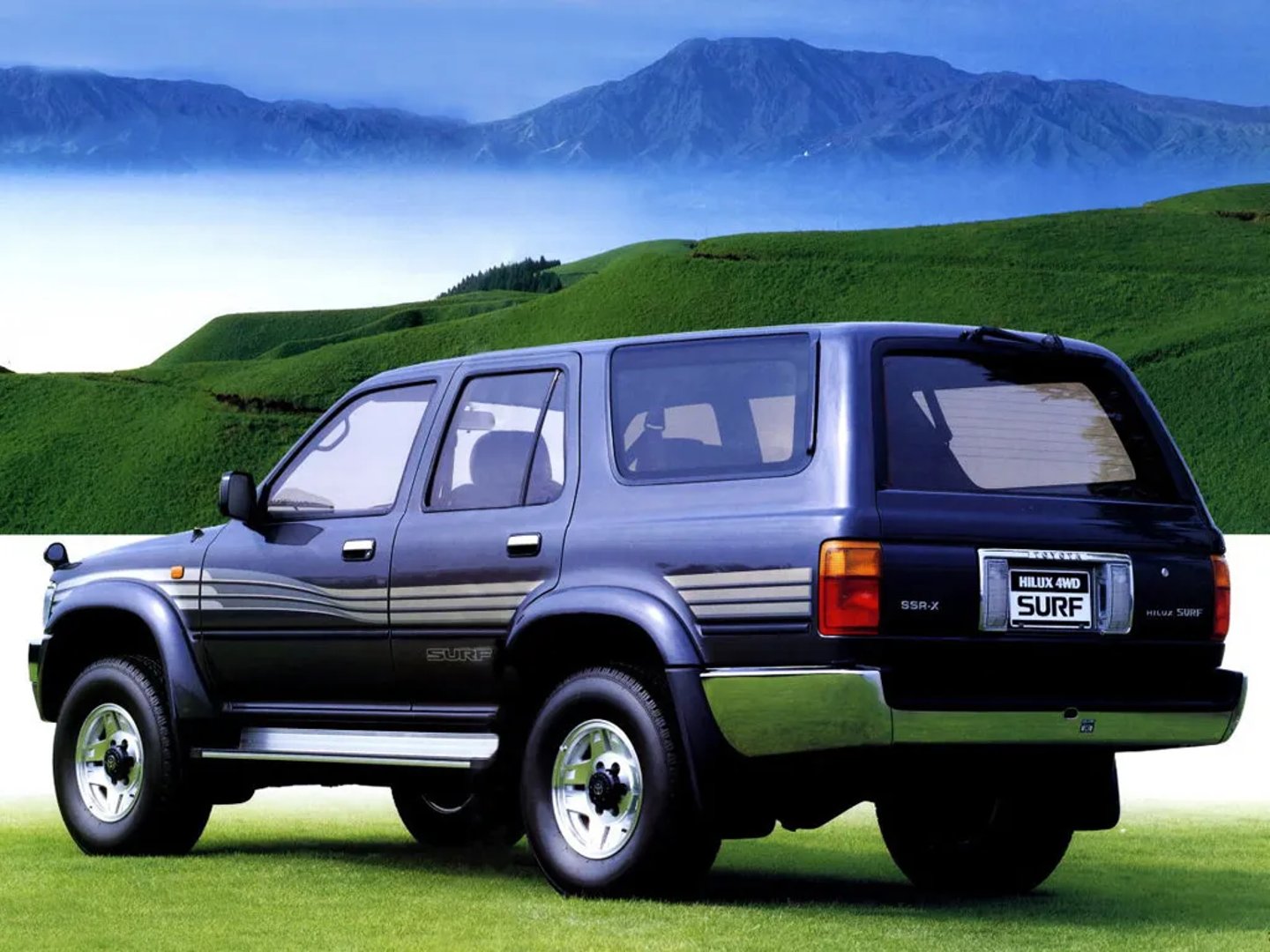 Toyota_Hilux_Surf_2_generation_restyling__SUV_5-doors__1.jpg