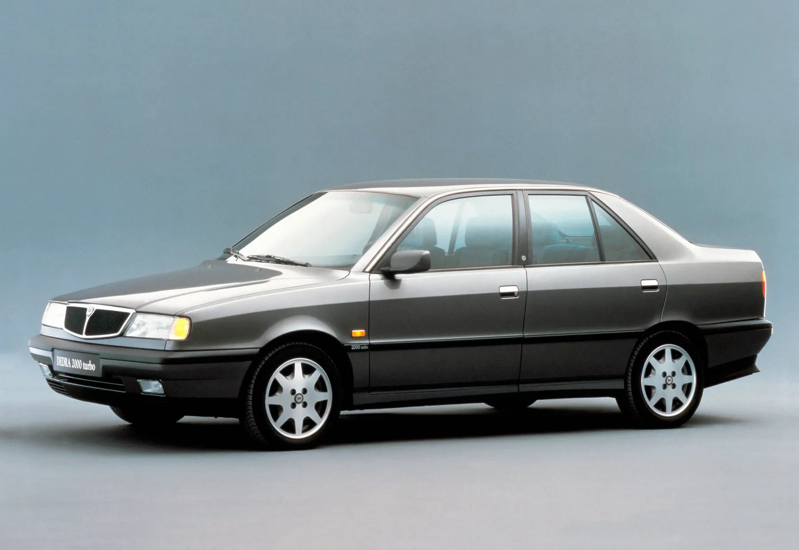 Lancia_Dedra_1_generation__Sedan__2.jpg