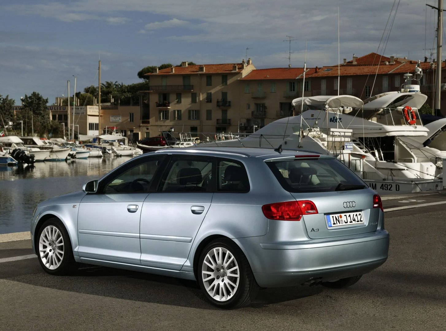 Audi_A3_2_generation_restyling_1__Hatchback_5-door__10.jpg