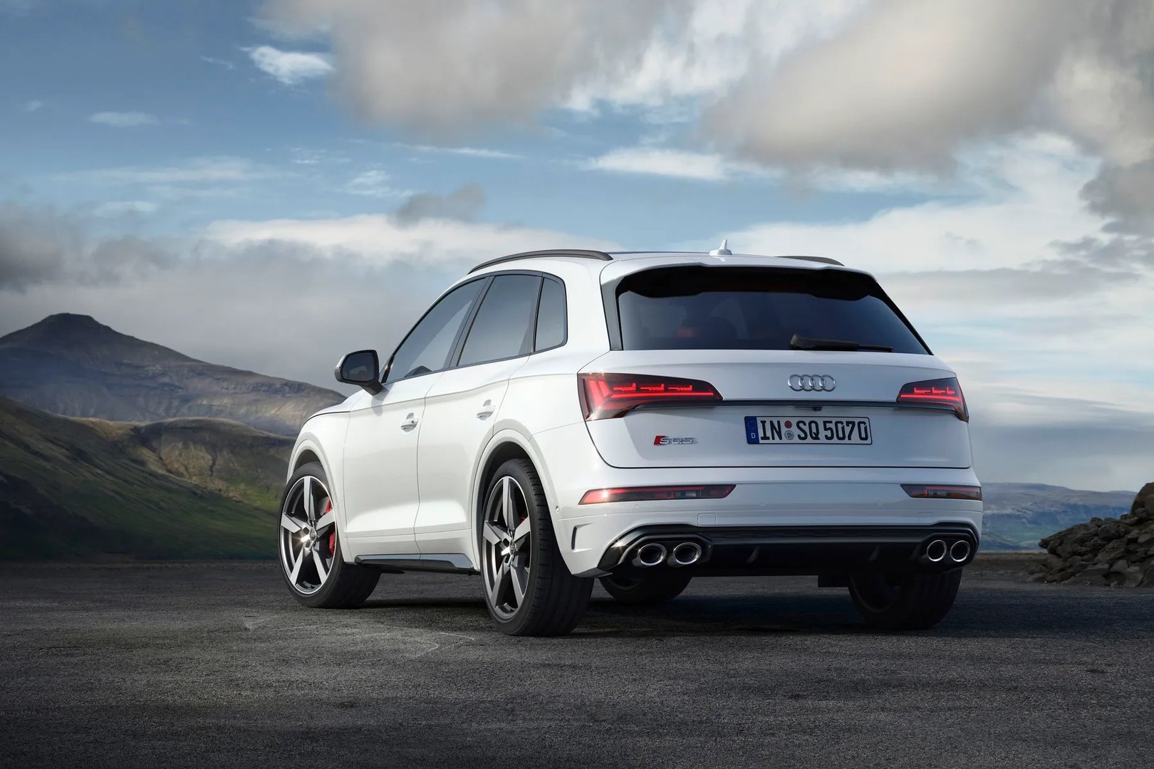 Audi_SQ5_2_generation_restyling_1__SUV_5-doors__5.jpg