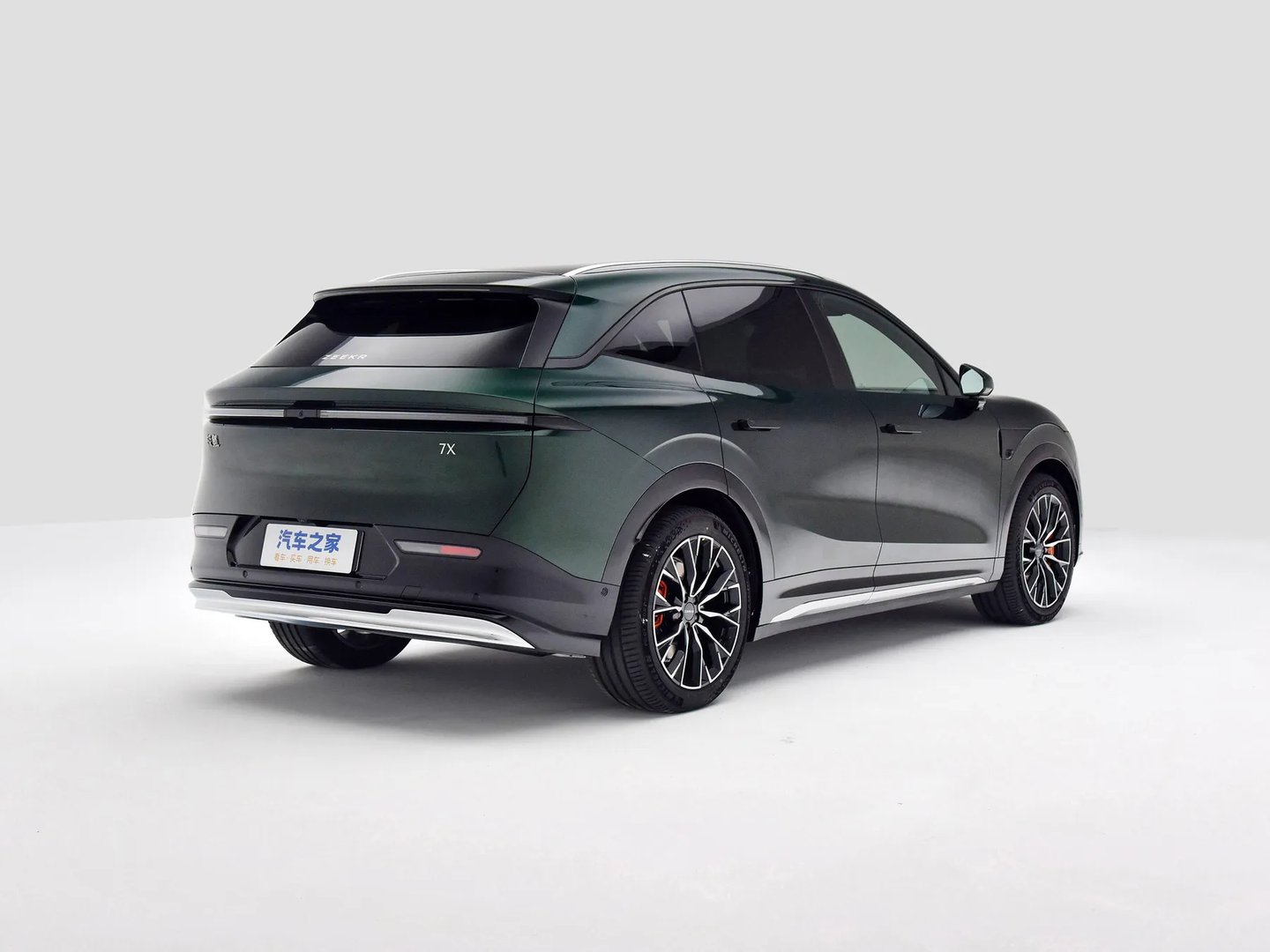 zeekr_7X_1_generation__SUV_5-doors__2.jpg
