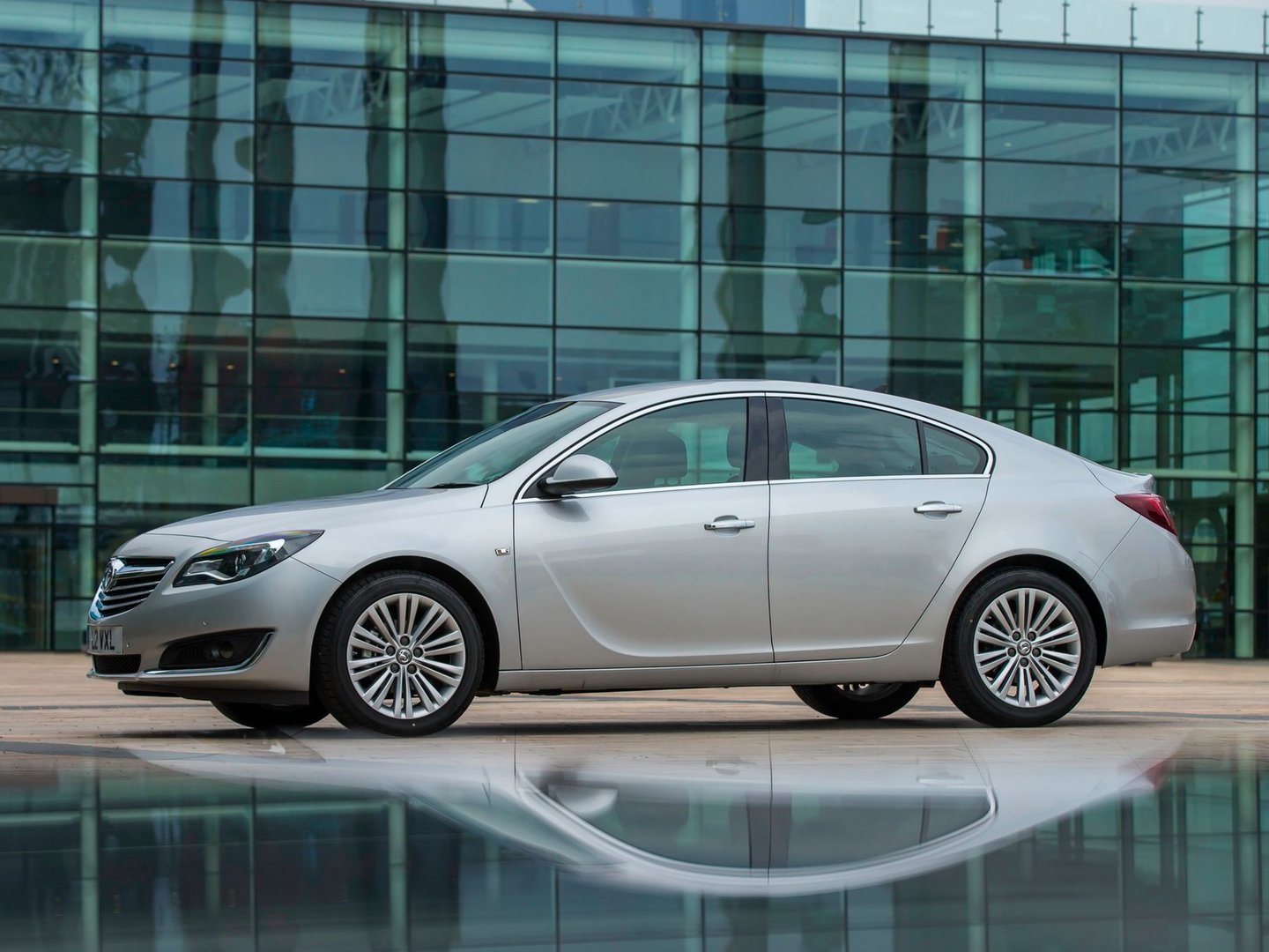 vauxhall_Insignia_1_generation_restyling__Liftback__5.jpg