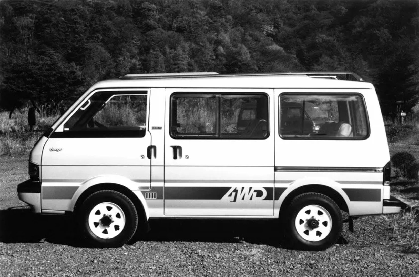 Mazda_Bongo_3_generation__Minivan__1.jpg