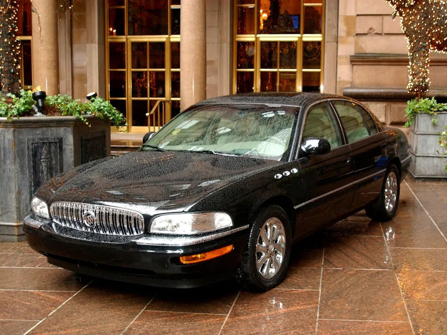 Buick_Park_Avenue_2_generation_restyling__Sedan__6.jpg