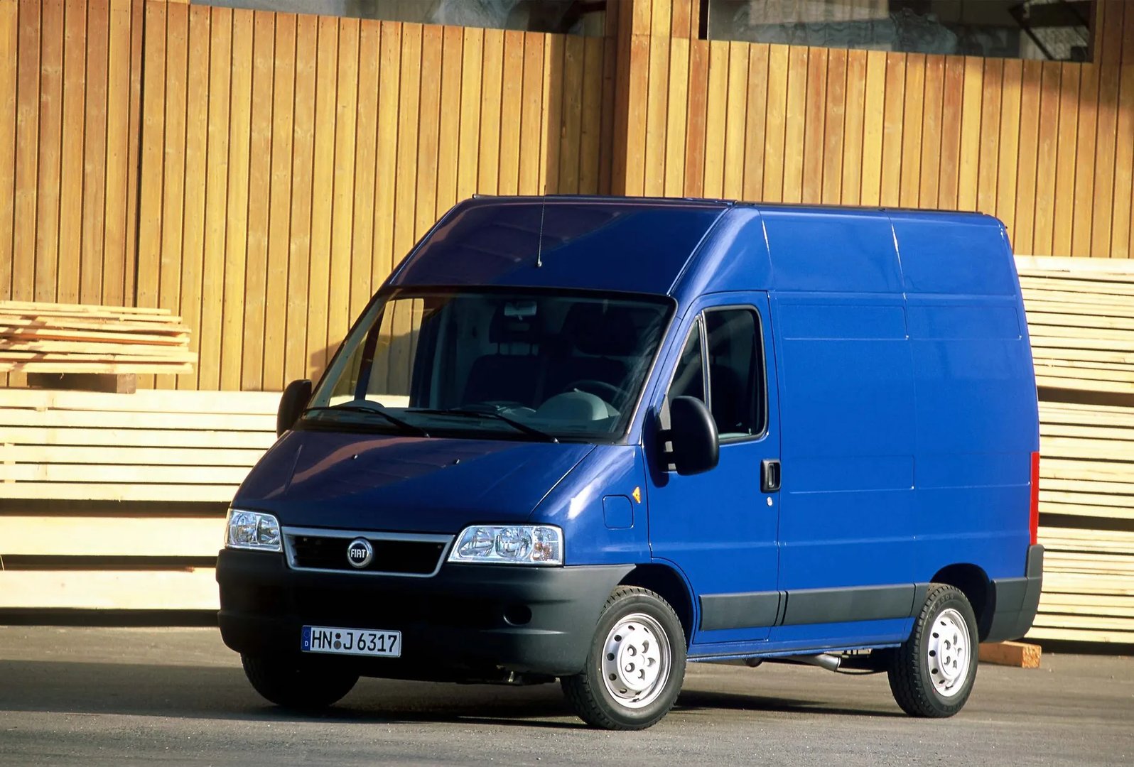 Fiat_Ducato_2_generation__Van__1.jpg