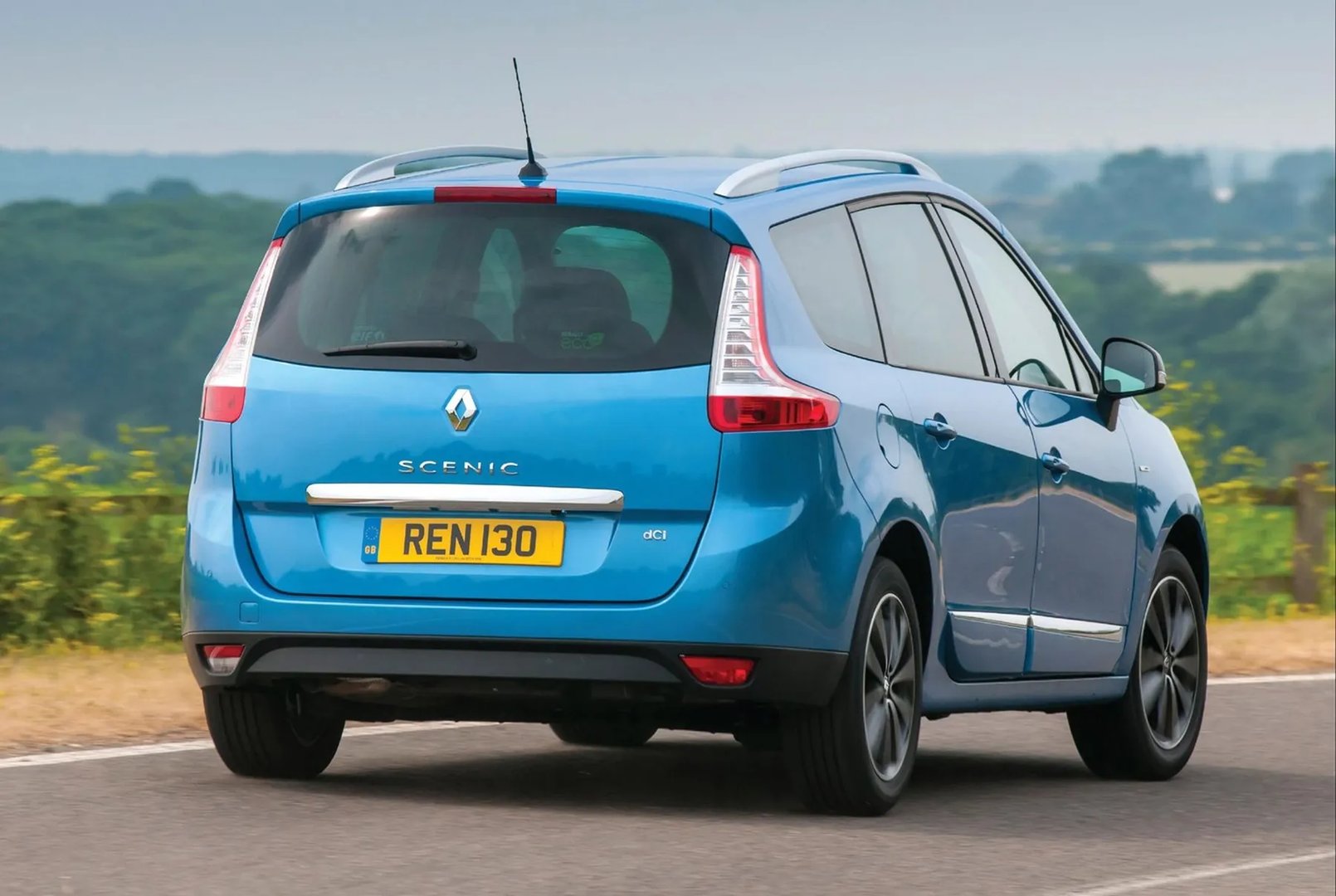 Renault_Grand_Scenic_3_generation_restyling_2__Compact_Van__3.jpg