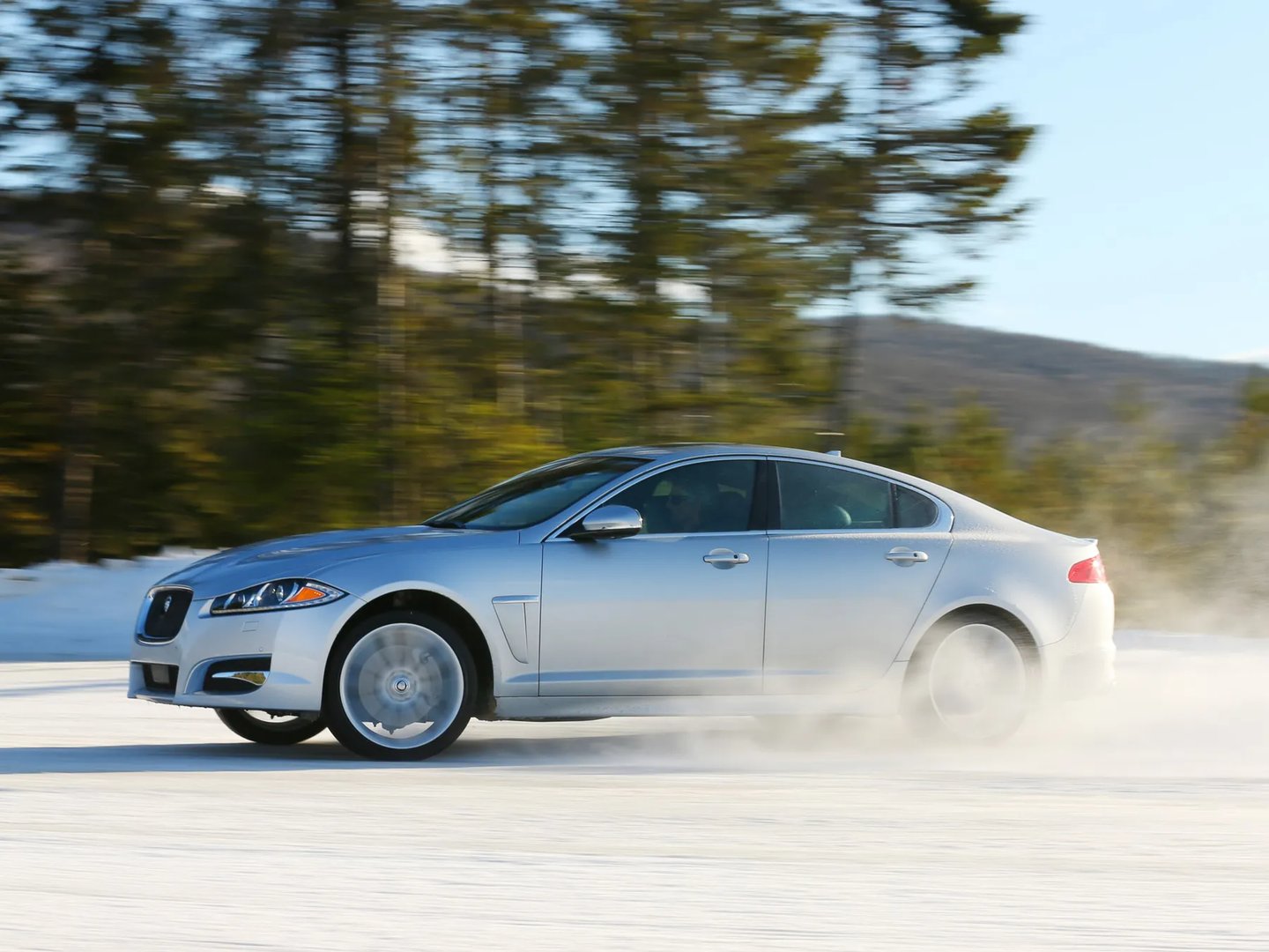 Jaguar_XF_1_generation_restyling__Sedan__11.jpg