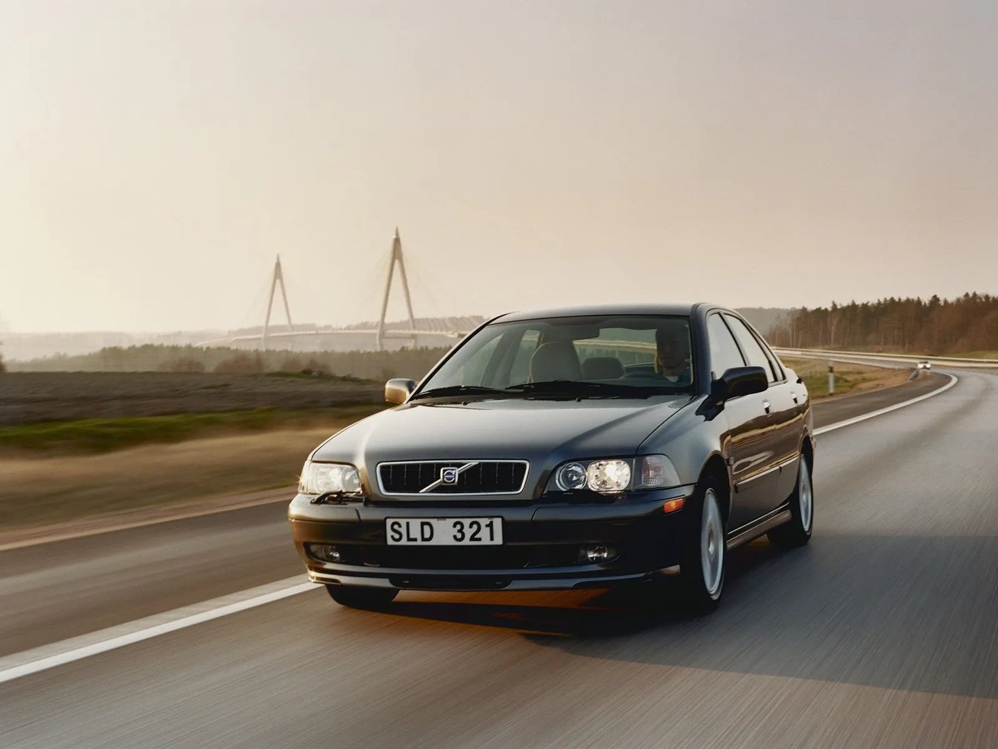 Volvo_S40_1_generation_restyling__Sedan__6.jpg