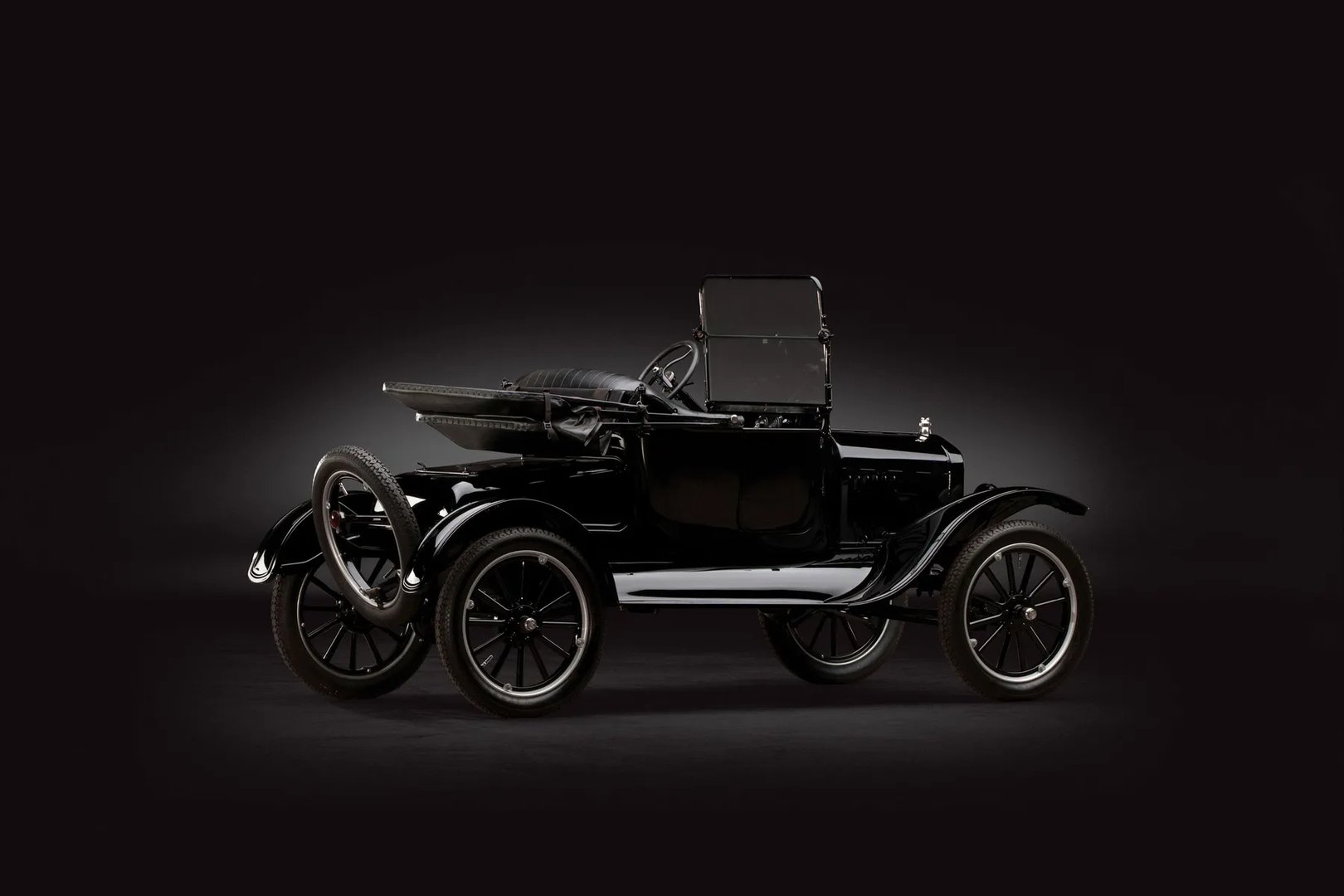 Ford_Model_T_1_generation__Roadster__1.jpg