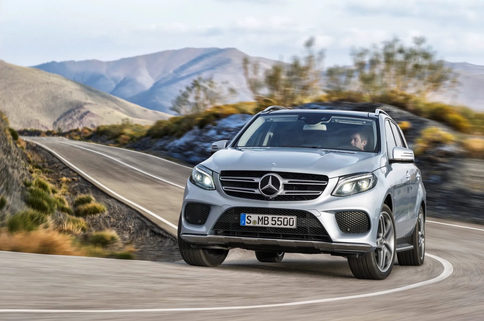 Mercedes_GLE_1_generation__SUV_5-doors__10.jpg