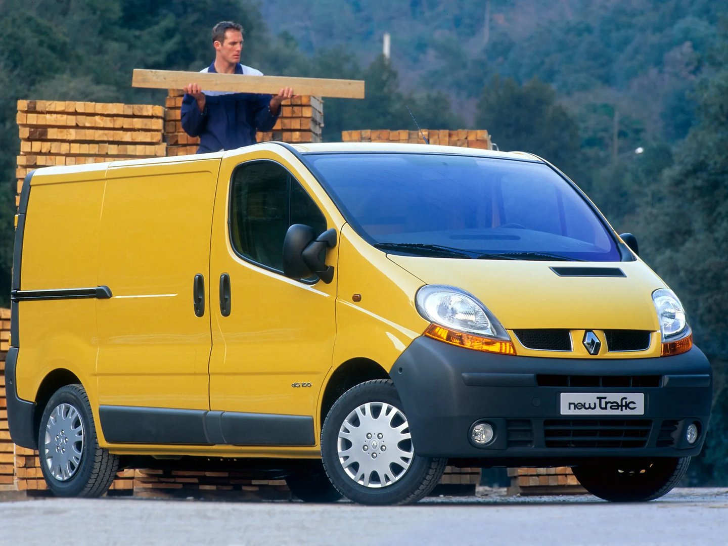 Renault_Trafic_2_generation__Van__3.jpg
