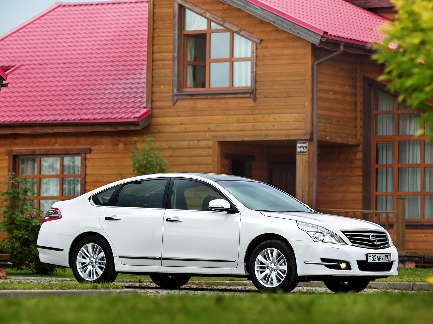 Nissan_Teana_2_generation_restyling__Sedan__8.jpg