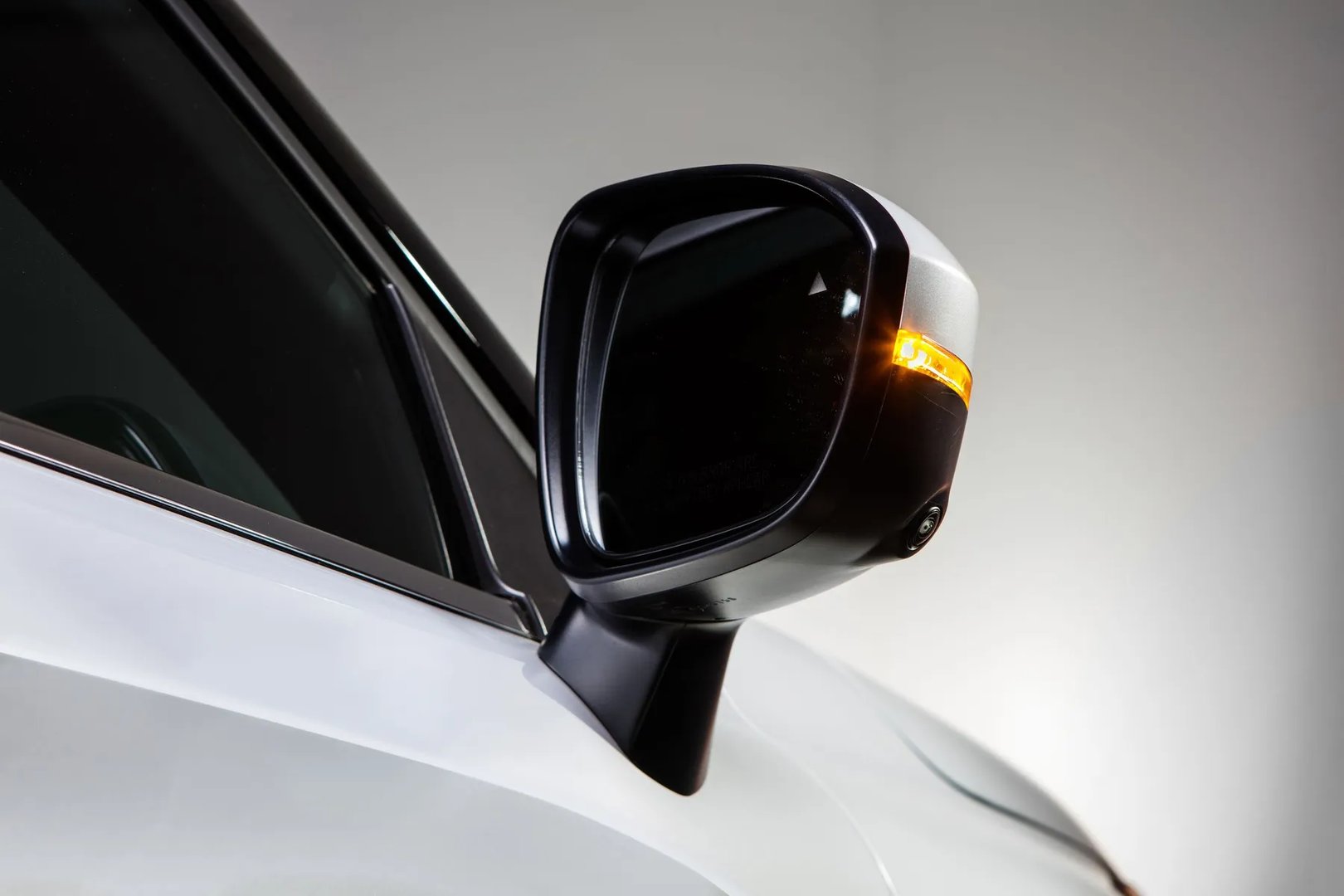 Mitsubishi_Outlander_4_generation__SUV_5-doors__12.jpg