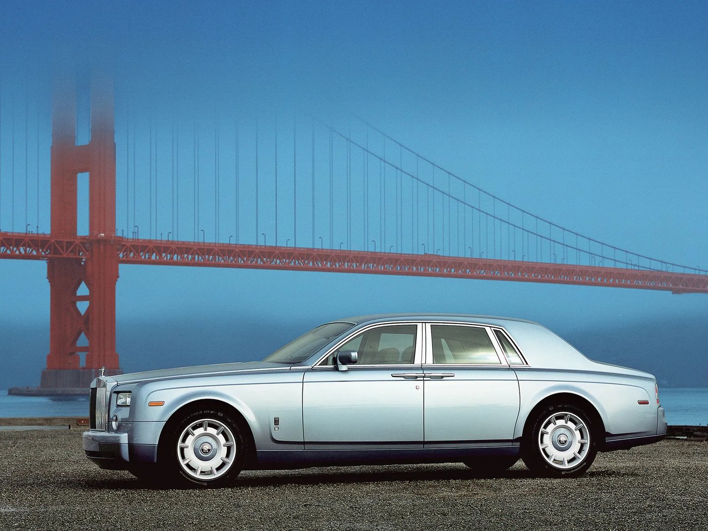 Rolls-Royce_Phantom_7_generation__Sedan_Long__4.jpg
